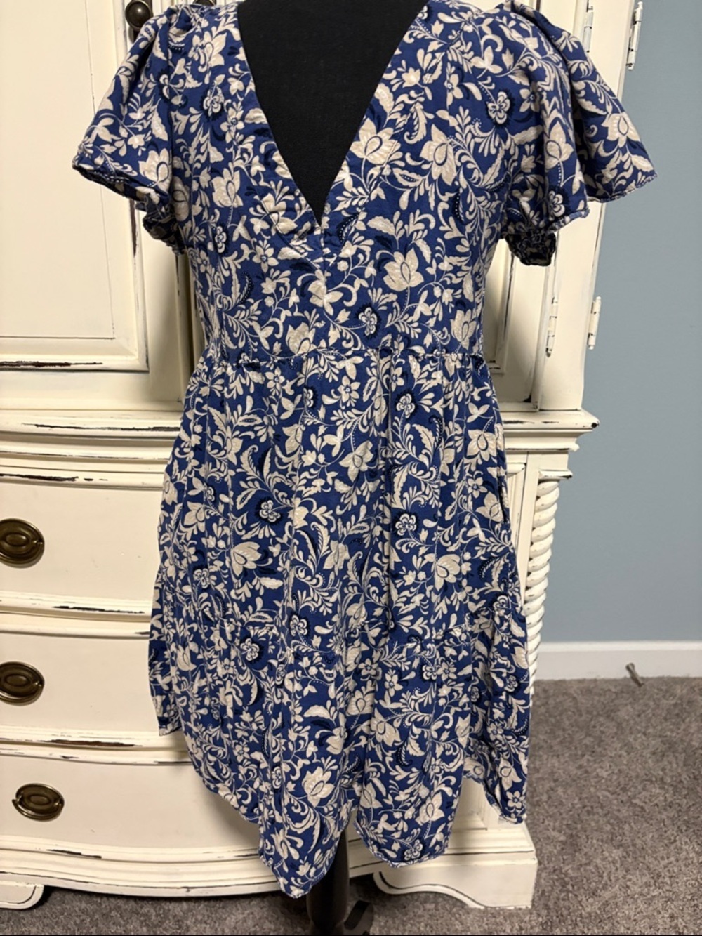 Old Navy Blue and Cream Floral Midi Dress - Picture 4 of 5